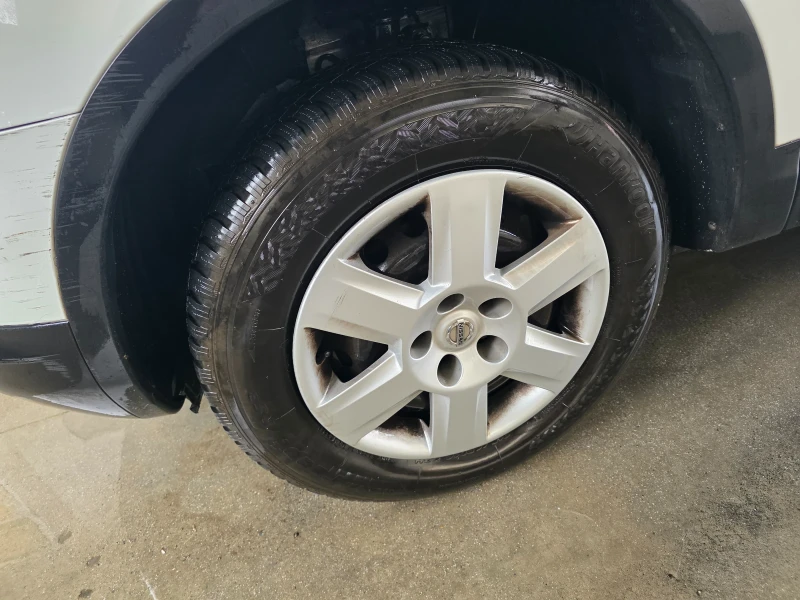 Nissan Qashqai, снимка 6 - Автомобили и джипове - 52741944