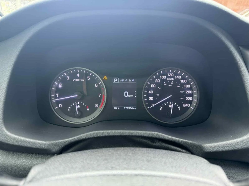 Hyundai Tucson Premium, снимка 9 - Автомобили и джипове - 53336751