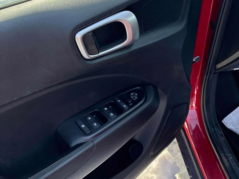 Hyundai Venue * Preferred * CARFAX * БЕЗ ПЪРВОНАЧАЛНА ВНОСКА, снимка 11 - Автомобили и джипове - 53589478