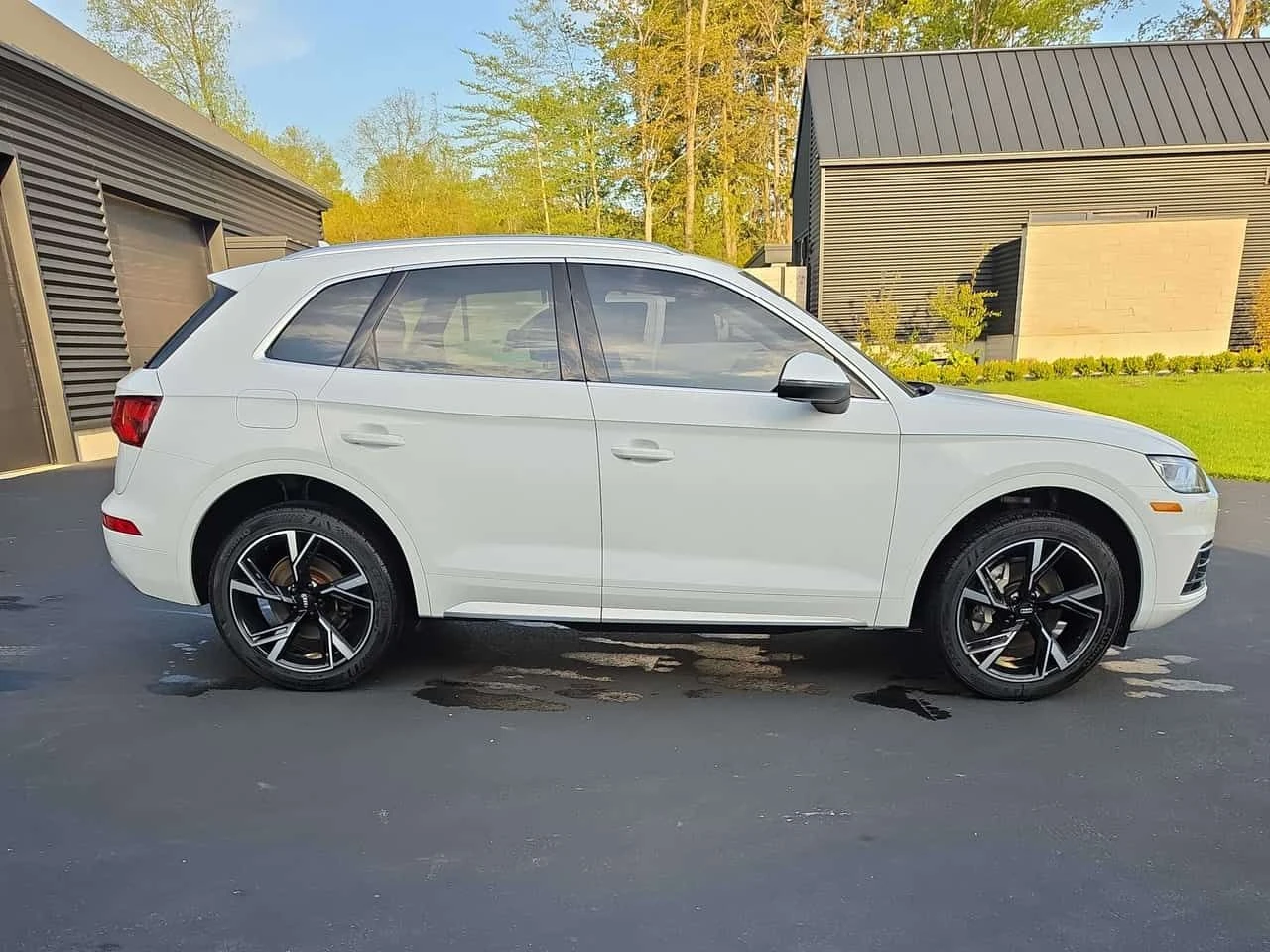 Audi Q5 Progressiv /LED/ПОДГРЕВИ /АВТОКРЕДИТ, снимка 3 - Автомобили и джипове - 54678894
