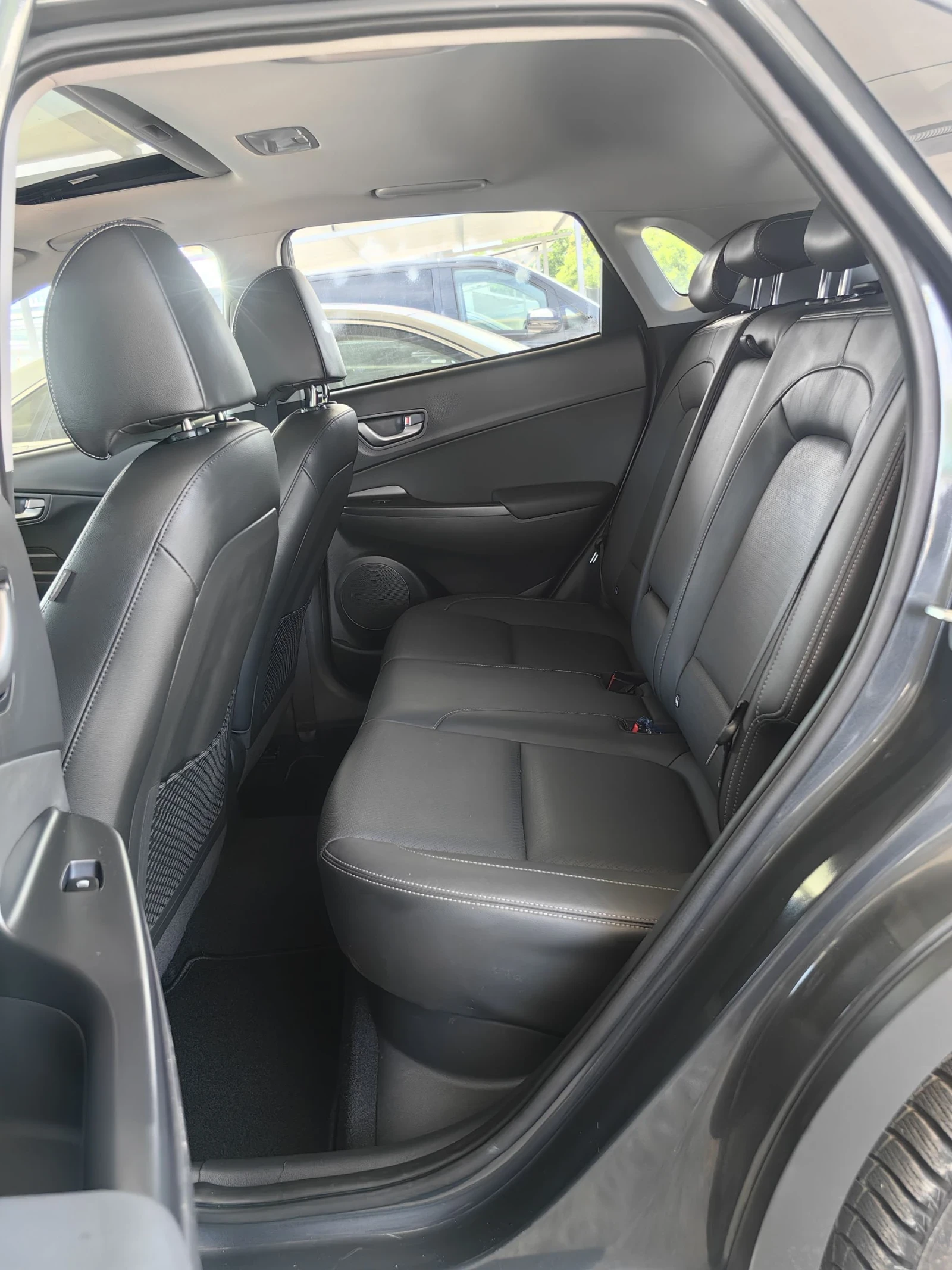 Hyundai Kona 55х.КМ/1.6T/177KC/4x4/ШВЕЙЦАРИЯ/VERTEX, снимка 12 - Автомобили и джипове - 54944464