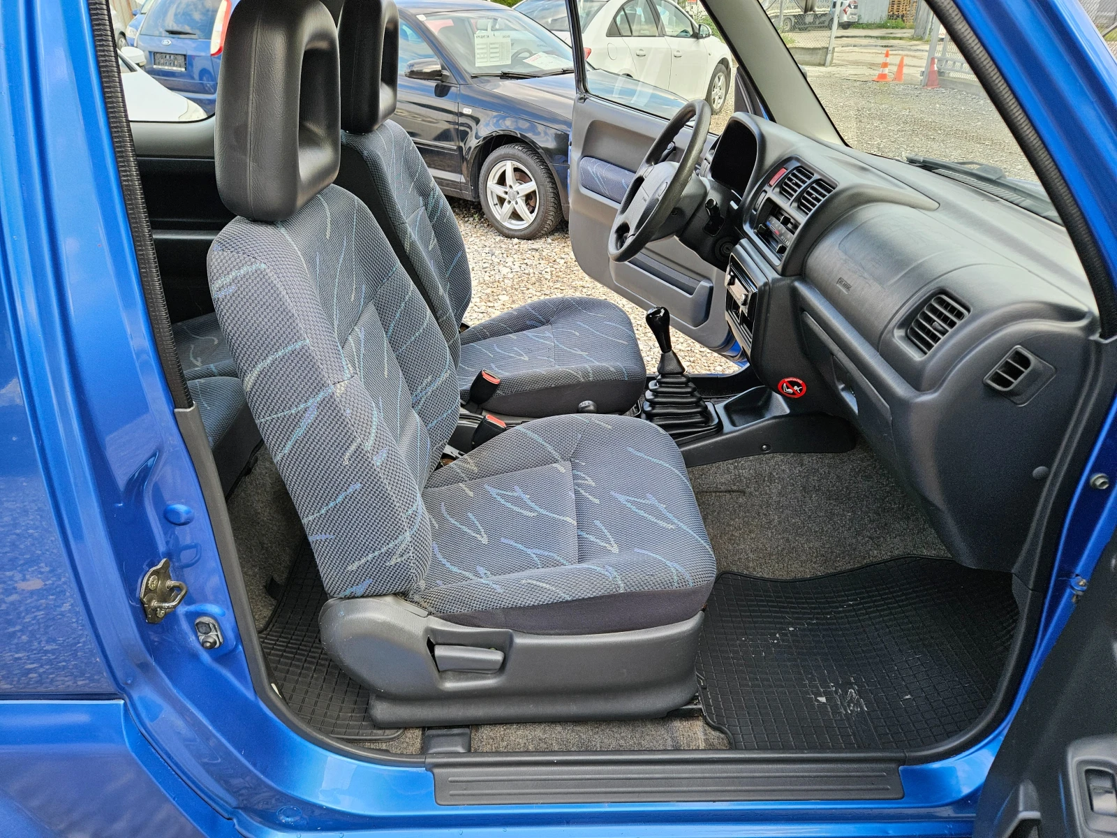 Suzuki Jimny 1.5 DDI 65кс, снимка 12 - Автомобили и джипове - 55252191