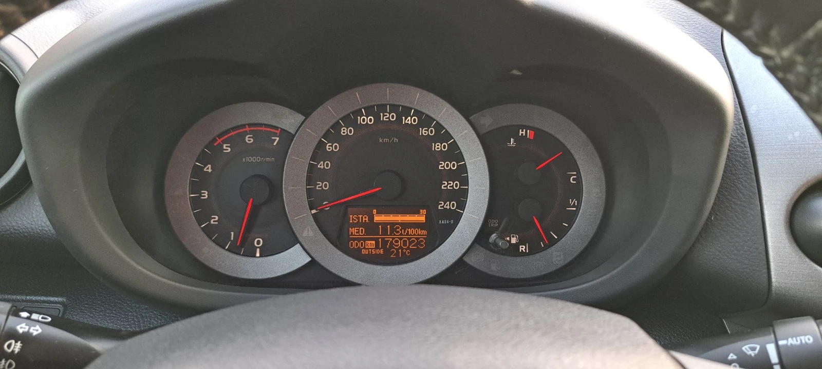 Toyota Rav4 2.2 D4D 150кс 4x4 Full екстри, 179000 км, снимка 12 - Автомобили и джипове - 56215547