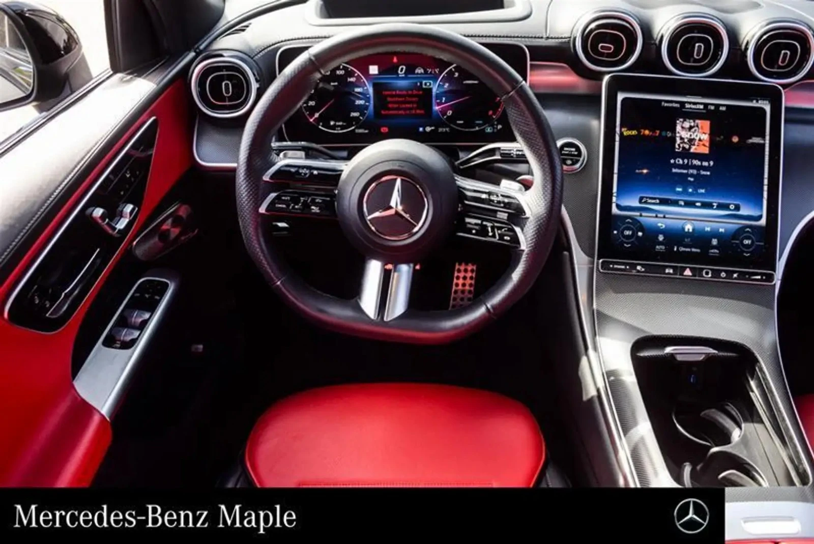 Mercedes-Benz GLC 300 2024* COUPE* HUD* AMG PK* 360* KEYLESS GO* КРАЙНА , снимка 7 - Автомобили и джипове - 56239204
