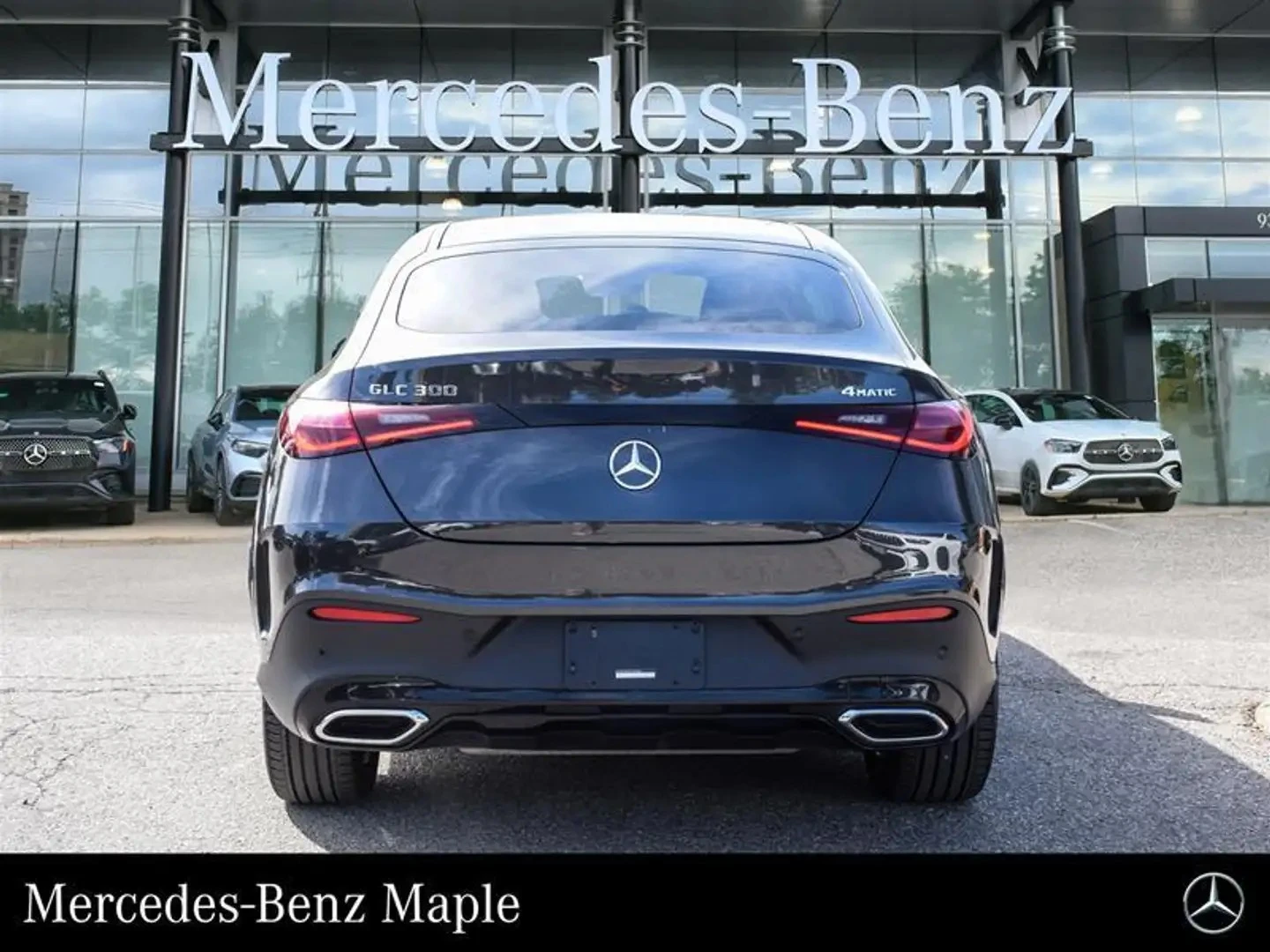 Mercedes-Benz GLC 300 2024* COUPE* HUD* AMG PK* 360* KEYLESS GO* КРАЙНА , снимка 4 - Автомобили и джипове - 56239204