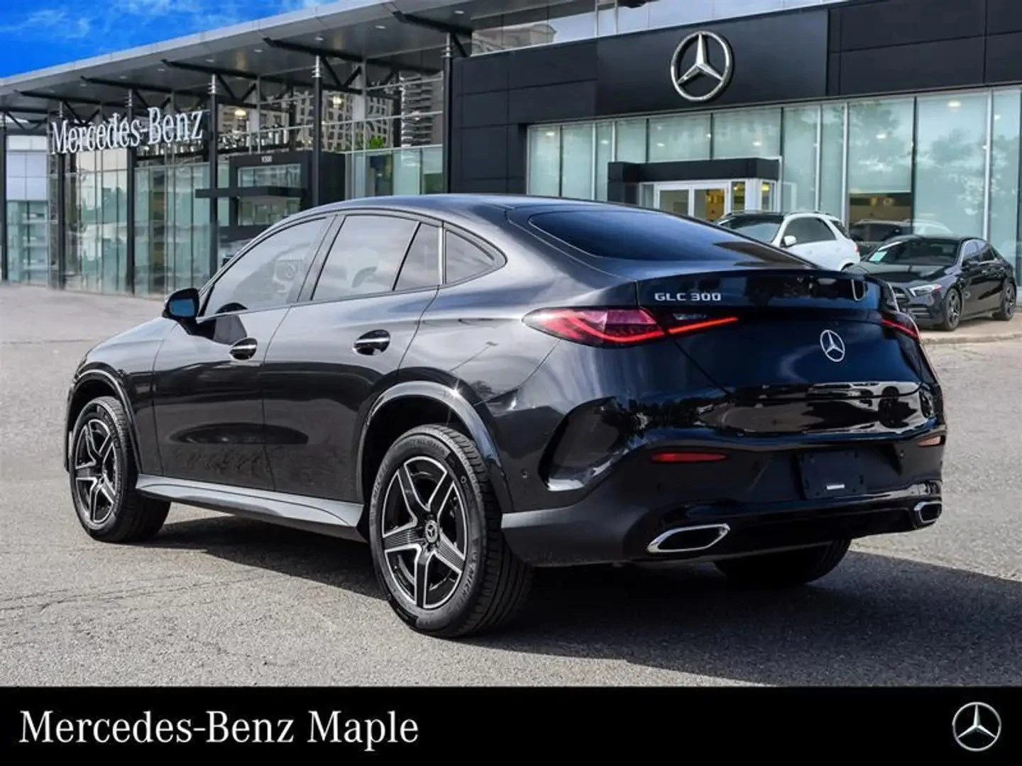 Mercedes-Benz GLC 300 2024* COUPE* HUD* AMG PK* 360* KEYLESS GO* КРАЙНА , снимка 3 - Автомобили и джипове - 56239204