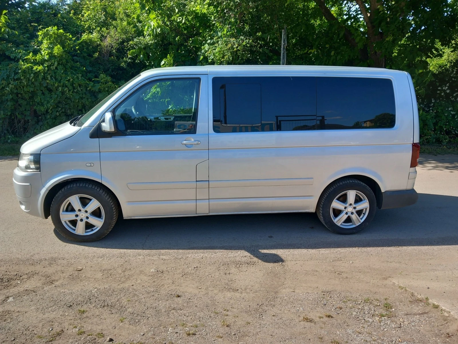 VW Multivan 2.5 130ks.4x4 feislift - изображение 4