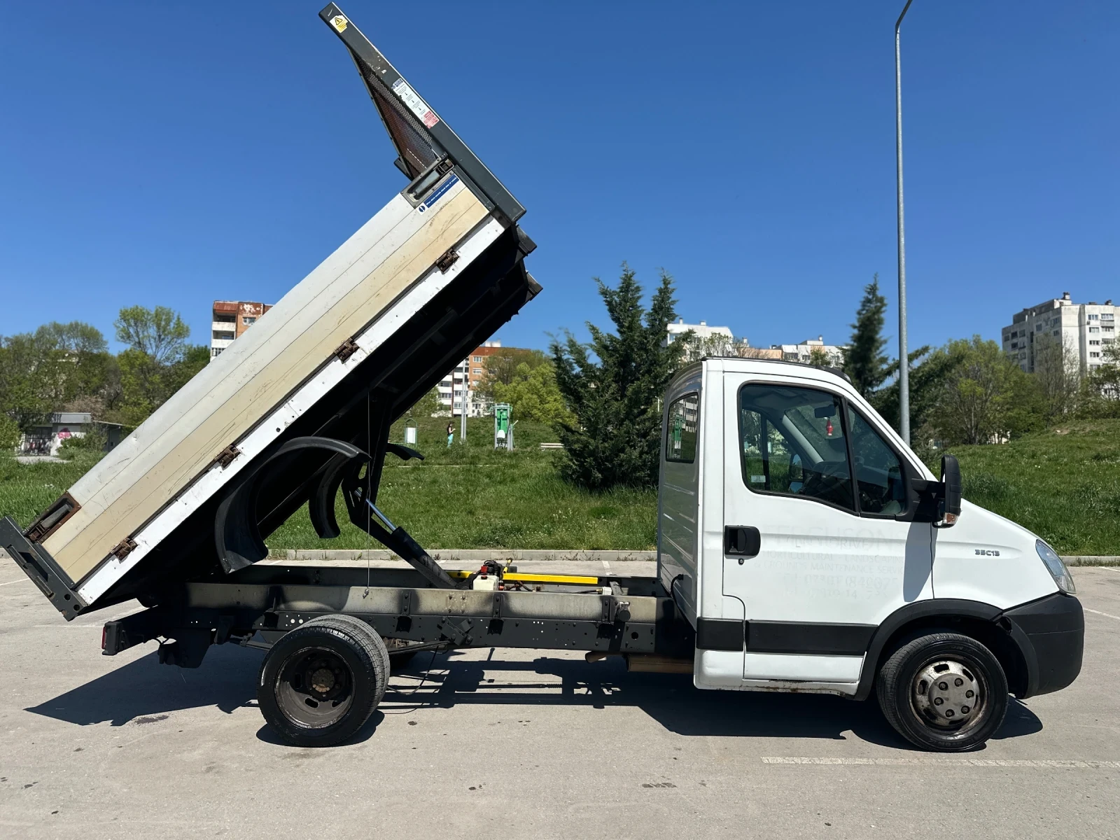 Iveco Daily 35c13 Самосвал Десен волан - изображение 10