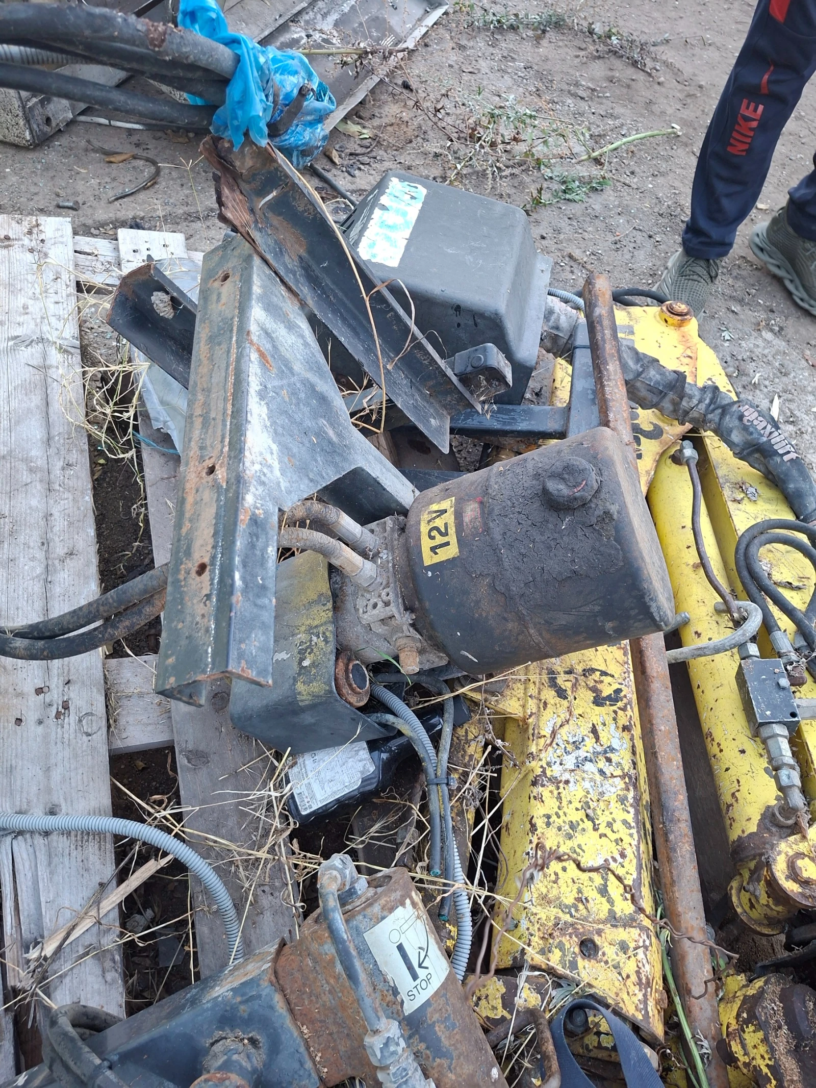 Iveco 35c13 Автокран  - изображение 5