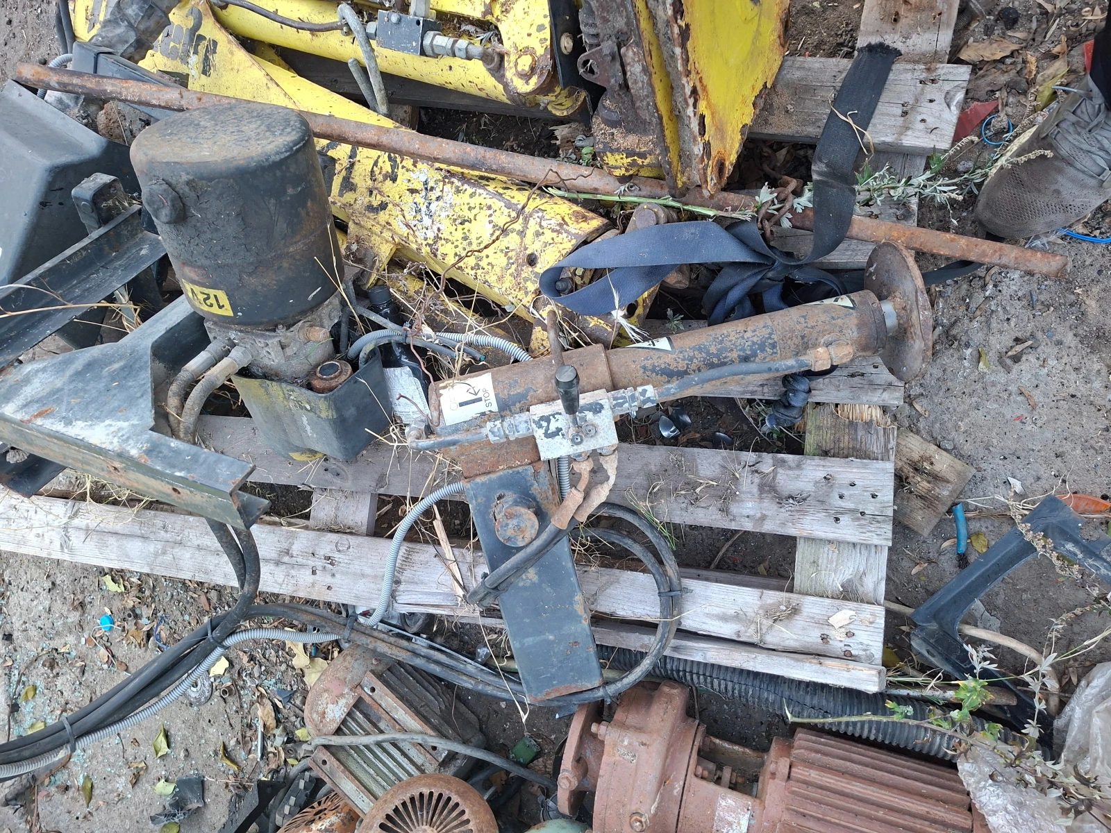 Iveco 35c13 Автокран  - изображение 3