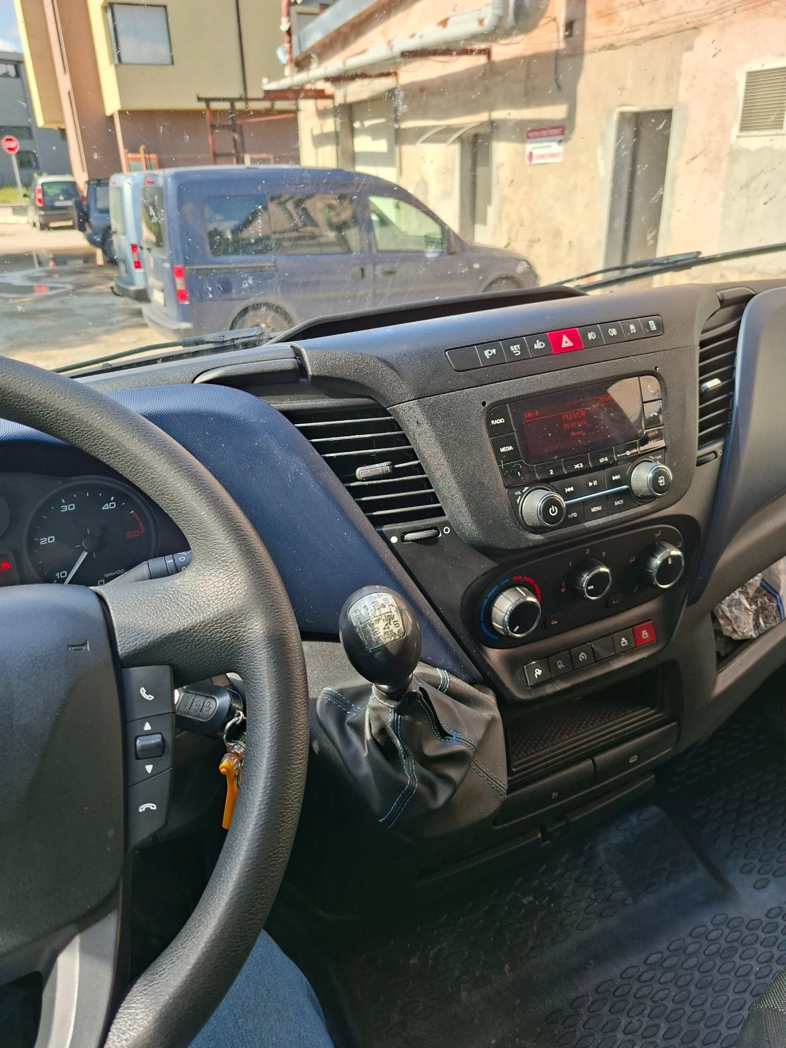 Iveco 35c15, снимка 10 - Бусове и автобуси - 54594781