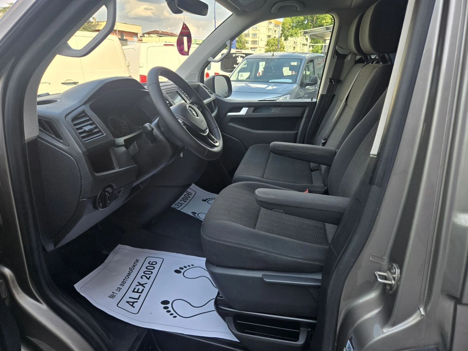 VW Caravelle Макси 4X4, снимка 7 - Бусове и автобуси - 55176756