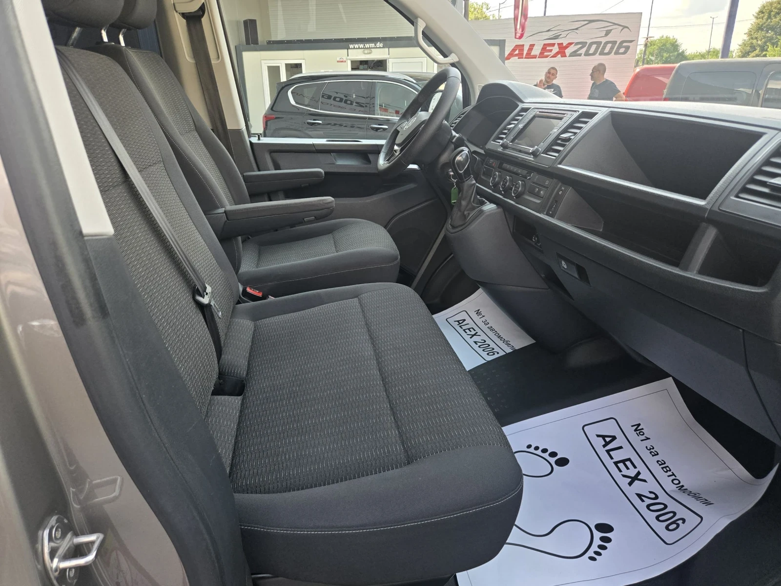 VW Caravelle Макси 4X4, снимка 8 - Бусове и автобуси - 55176756