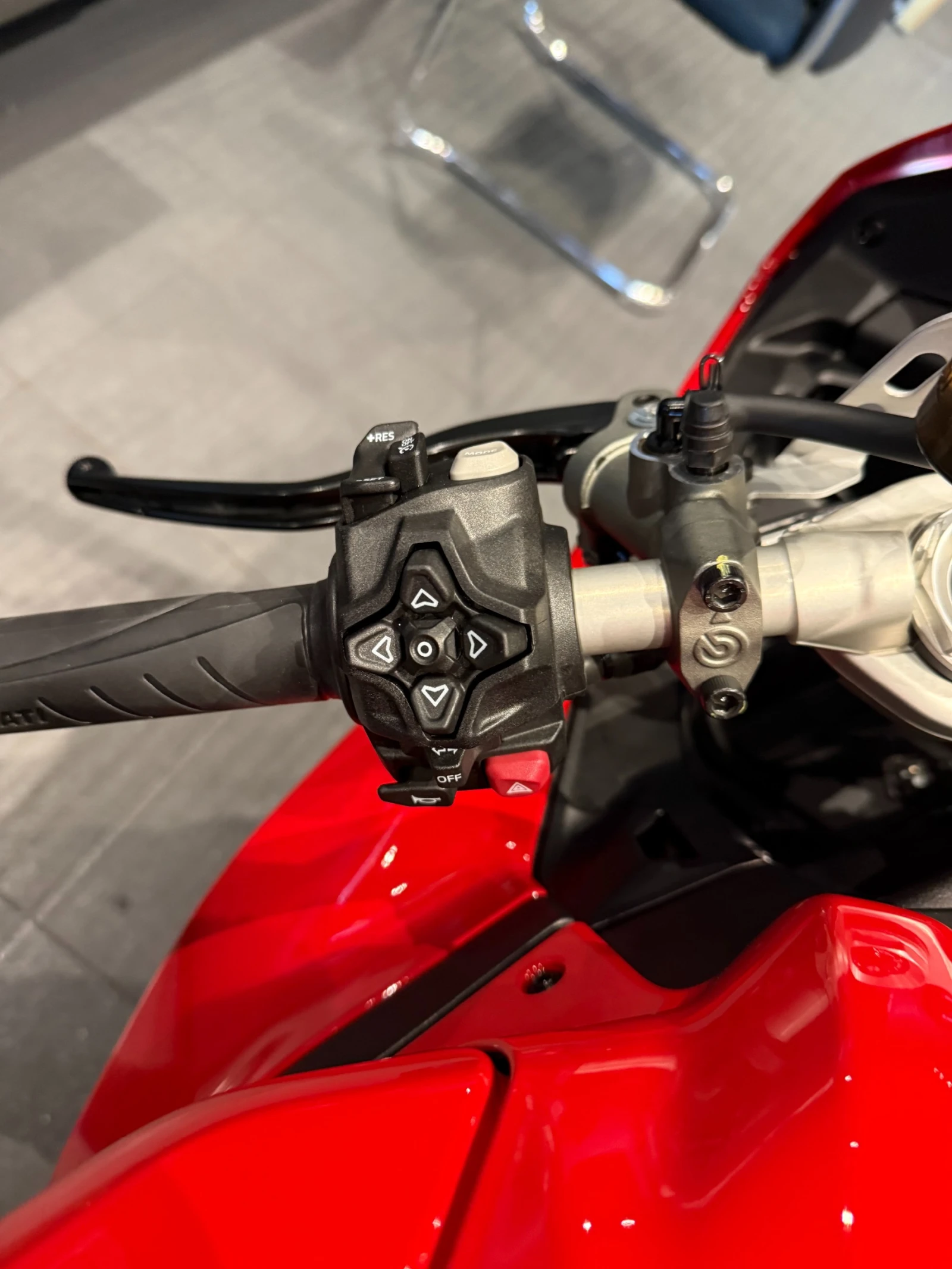 Ducati Panigale V2 DUCATI RED, снимка 9 - Мотоциклети и мототехника - 54267074