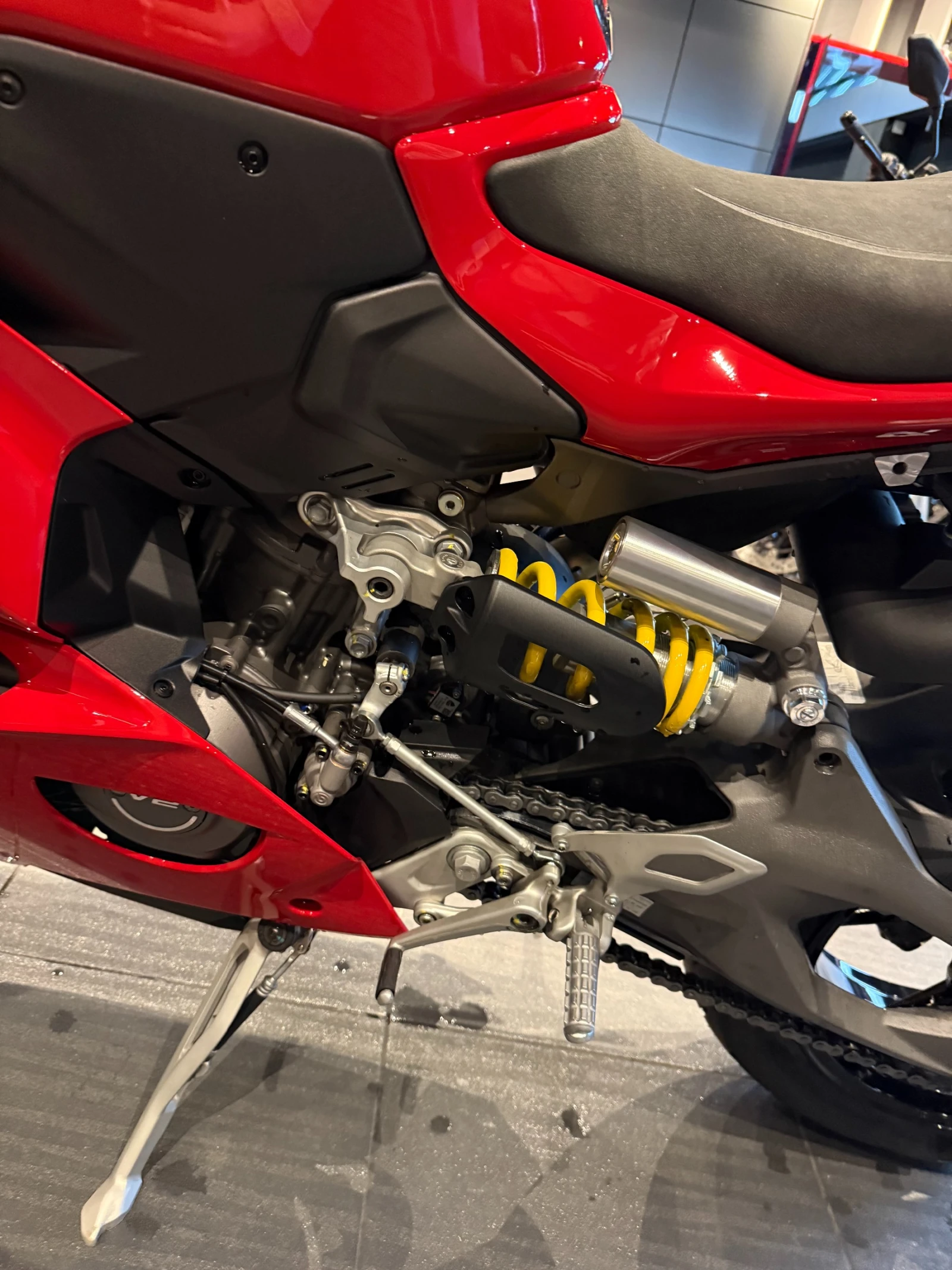Ducati Panigale V2 DUCATI RED, снимка 6 - Мотоциклети и мототехника - 54267074