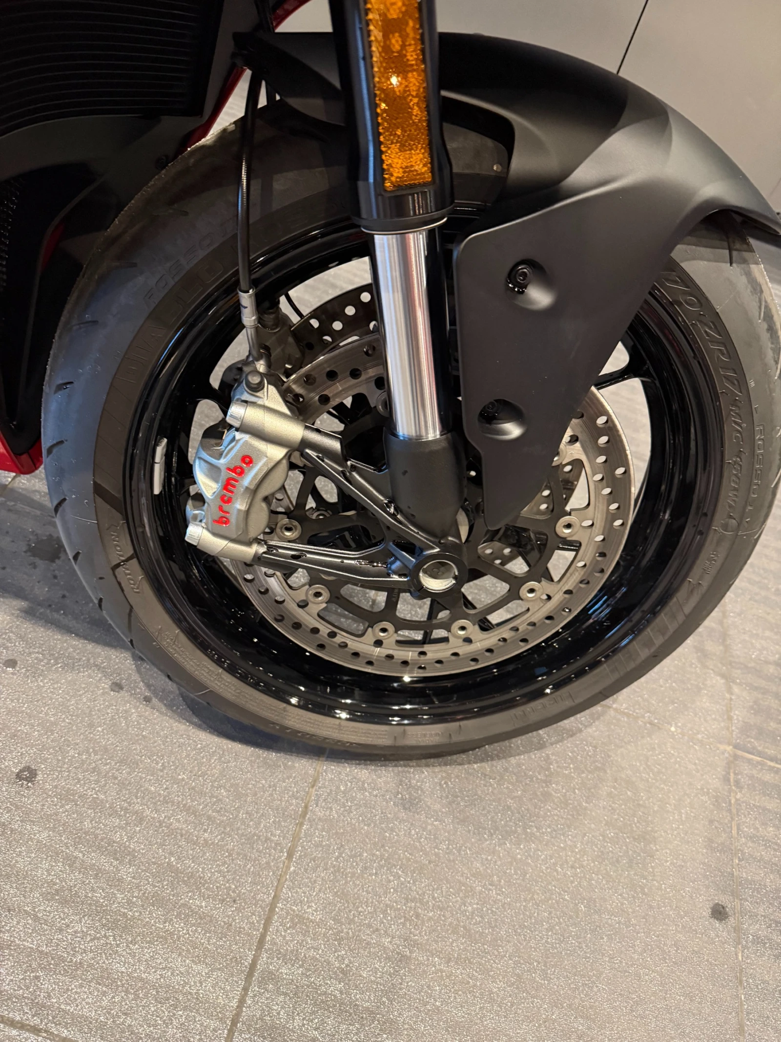 Ducati Panigale V2 DUCATI RED, снимка 13 - Мотоциклети и мототехника - 54267074