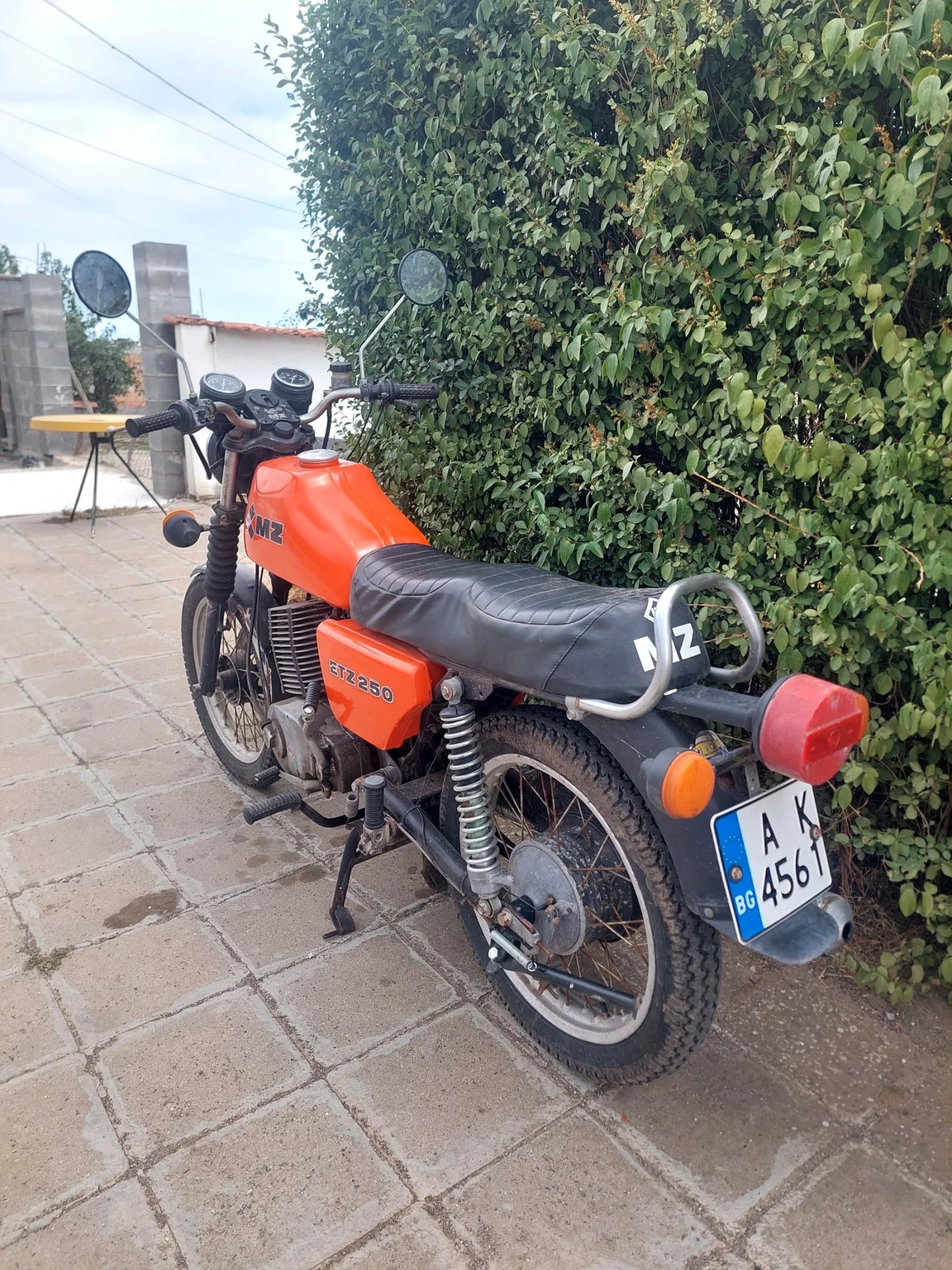 Etz 250