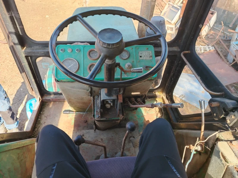 Трактор Болгар TTZ 80/10, снимка 7 - Селскостопанска техника - 52341812