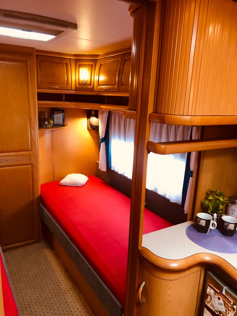 Каравана Hobby Prestige 560, снимка 9 - Каравани и кемпери - 51929544