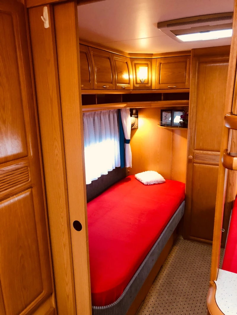 Каравана Hobby Prestige 560, снимка 8 - Каравани и кемпери - 51929544