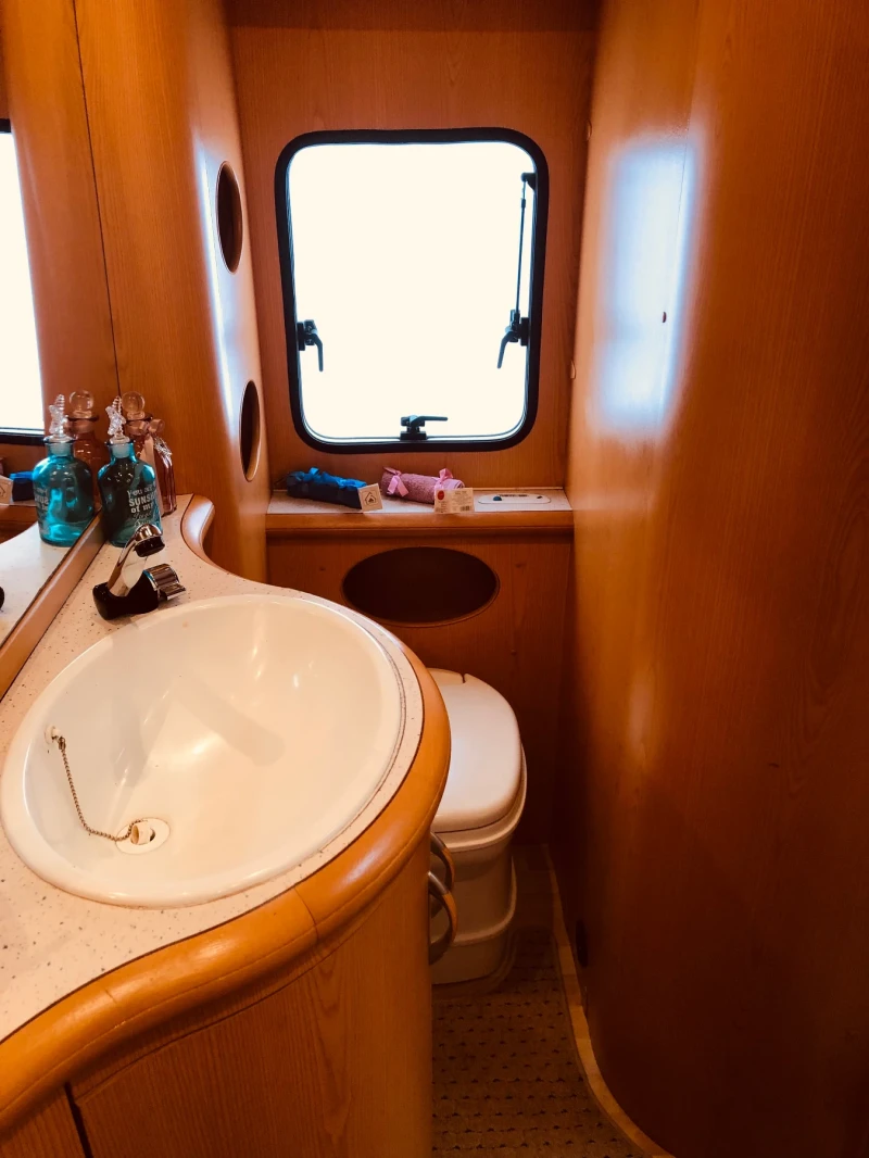 Каравана Hobby Prestige 560, снимка 16 - Каравани и кемпери - 51929544