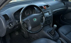 Skoda Octavia 1.9* Кожа* Климатроник, снимка 9