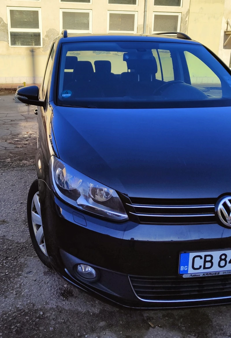 VW Touran 1.6 TDI, снимка 8 - Автомобили и джипове - 48588311