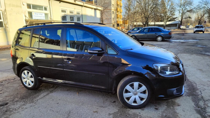 VW Touran 1.6 TDI, снимка 3 - Автомобили и джипове - 48588311