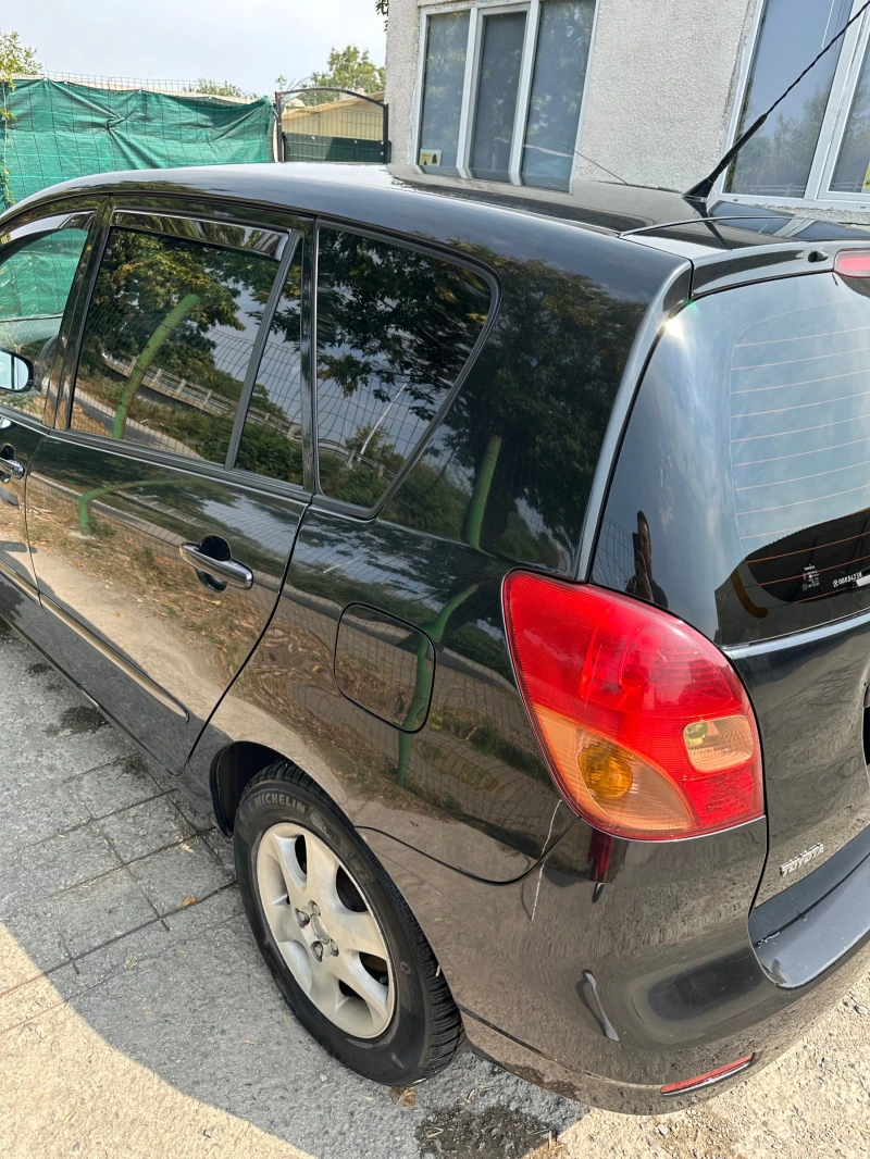 Toyota Corolla verso, снимка 6 - Автомобили и джипове - 51989429