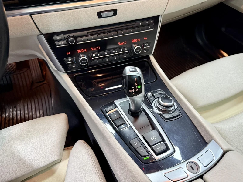 BMW 5 Gran Turismo 535i XDRIVE, снимка 10 - Автомобили и джипове - 51042473