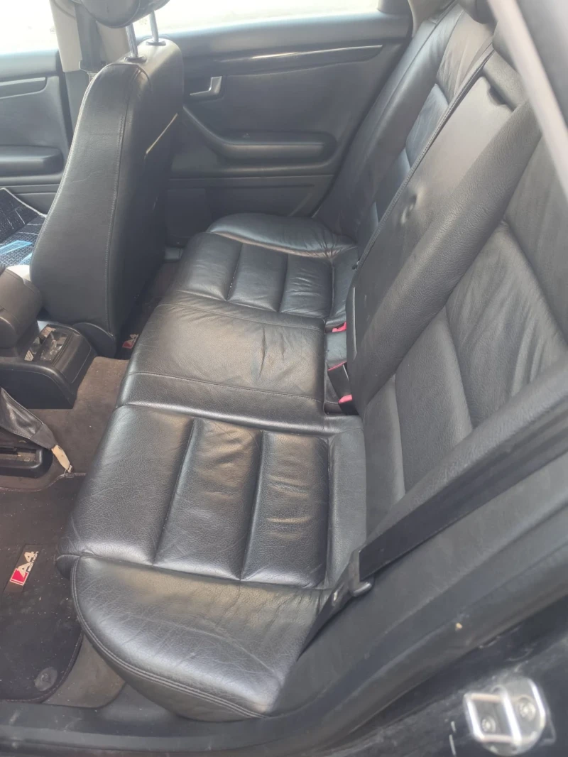 Audi A4 2.5 V6 163к с, снимка 6 - Автомобили и джипове - 52589977
