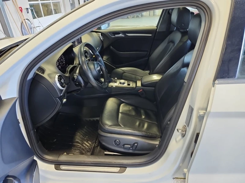 Audi A3 * TECHNIK * CARFAX * БЕЗ ПЪРВОНАЧАЛНА ВНОСКА, снимка 5 - Автомобили и джипове - 53198886