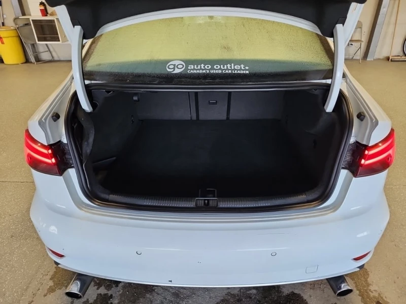 Audi A3 * TECHNIK * CARFAX * БЕЗ ПЪРВОНАЧАЛНА ВНОСКА, снимка 14 - Автомобили и джипове - 53198886