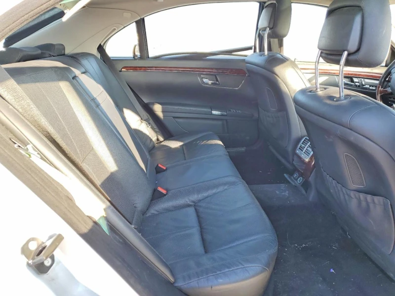 Mercedes-Benz S 550 4MATIC * Възможност за Лизинг* , снимка 10 - Автомобили и джипове - 53501743