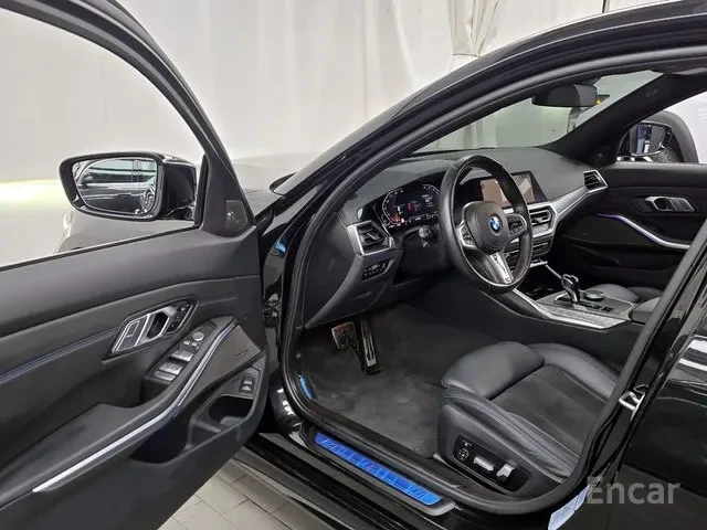 BMW 320 M-Package HeadUp* АвтоКредит* (ЦЕНА ДО БГ) - изображение 9