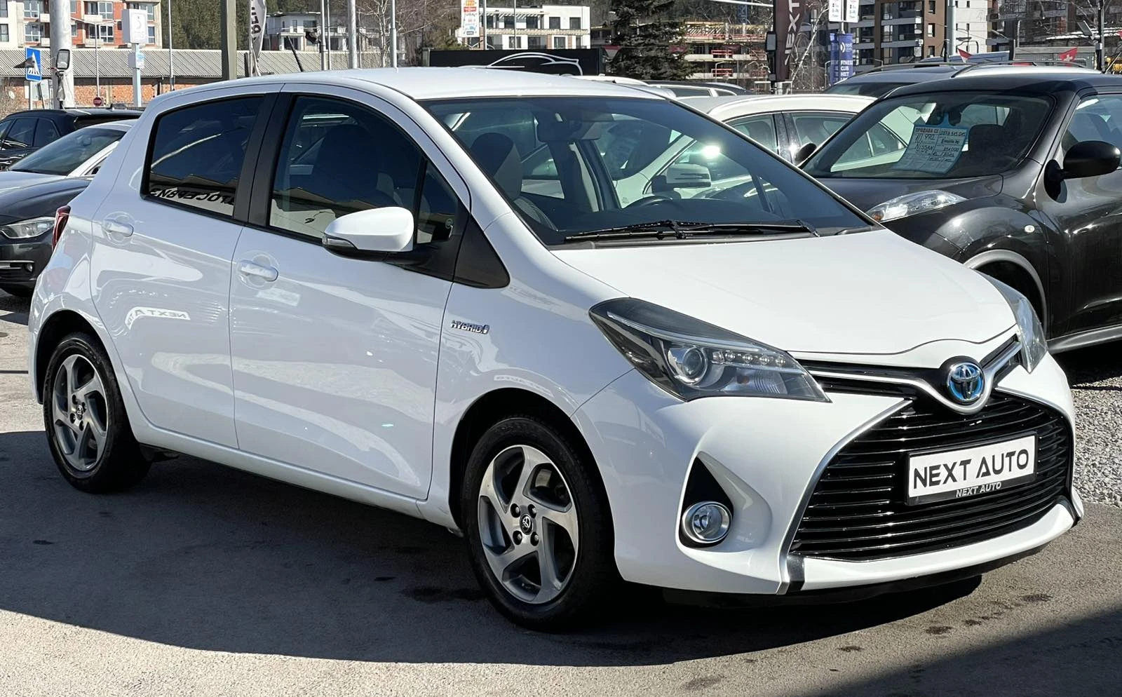 Toyota Yaris HYBRID КАМЕРА НАВИ E6B - изображение 3