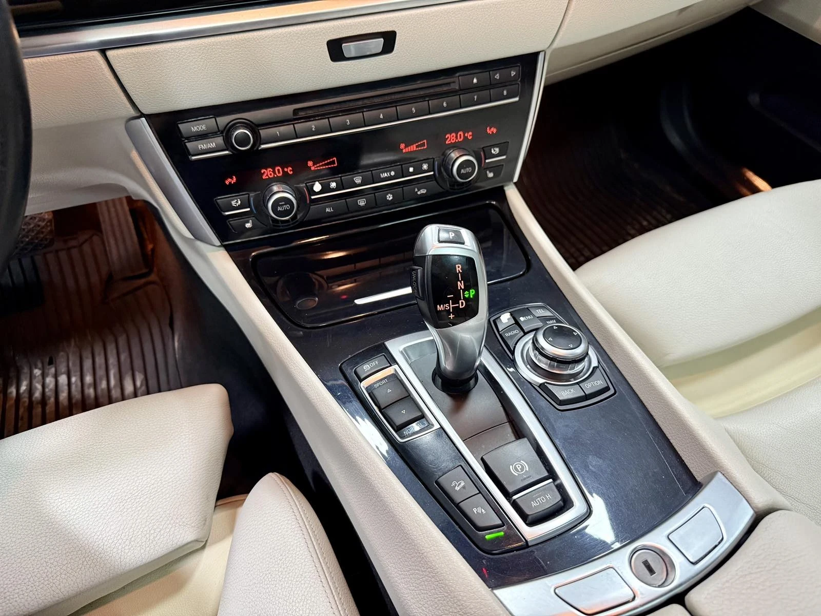 BMW 5 Gran Turismo 535i XDRIVE - изображение 10