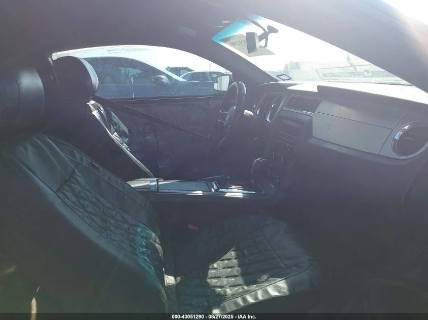 Ford Mustang 3.7L V-6 DOHC, VVT, 305HP Rear Wheel Drive - изображение 10