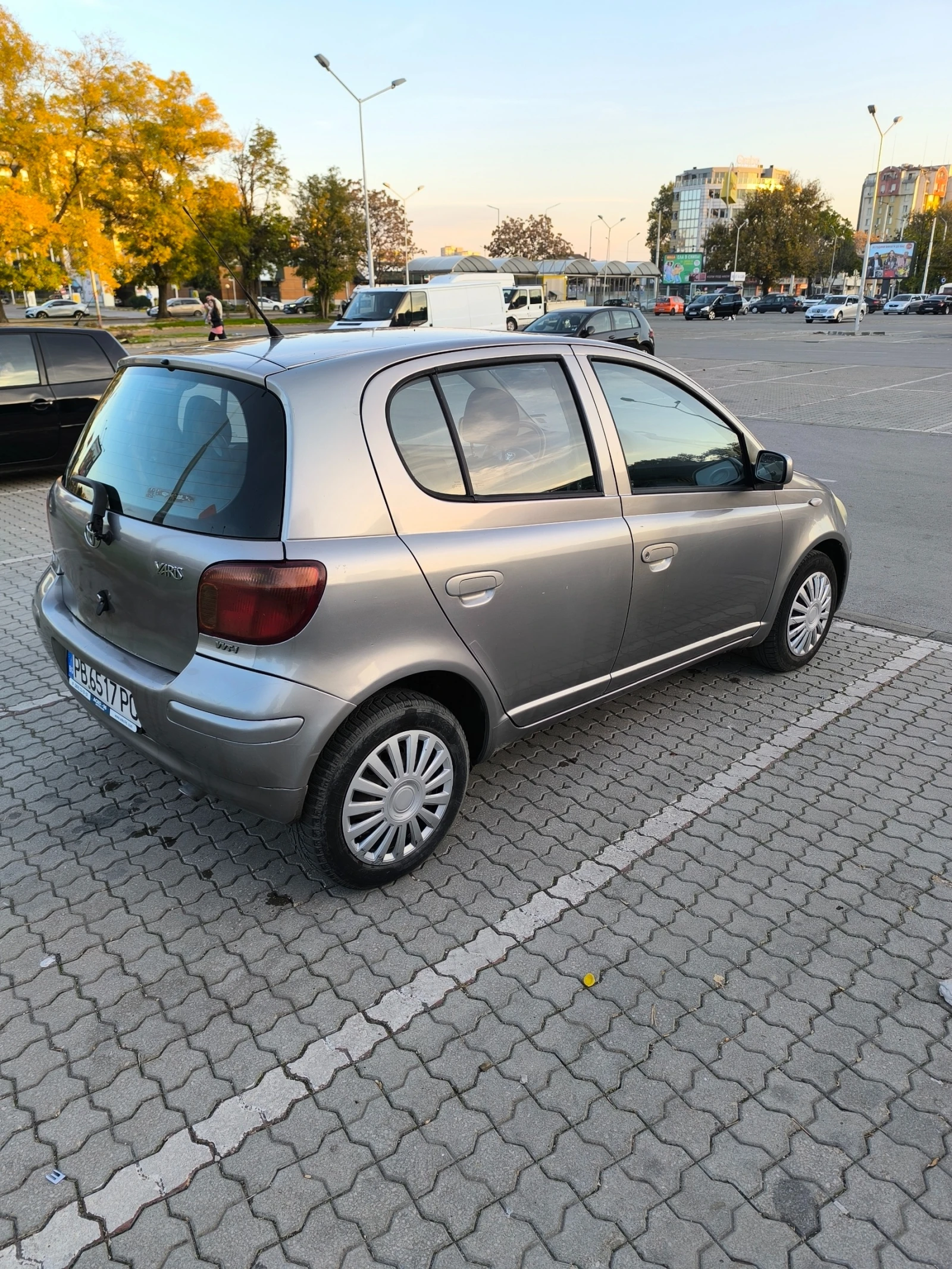 Toyota Yaris  - изображение 9