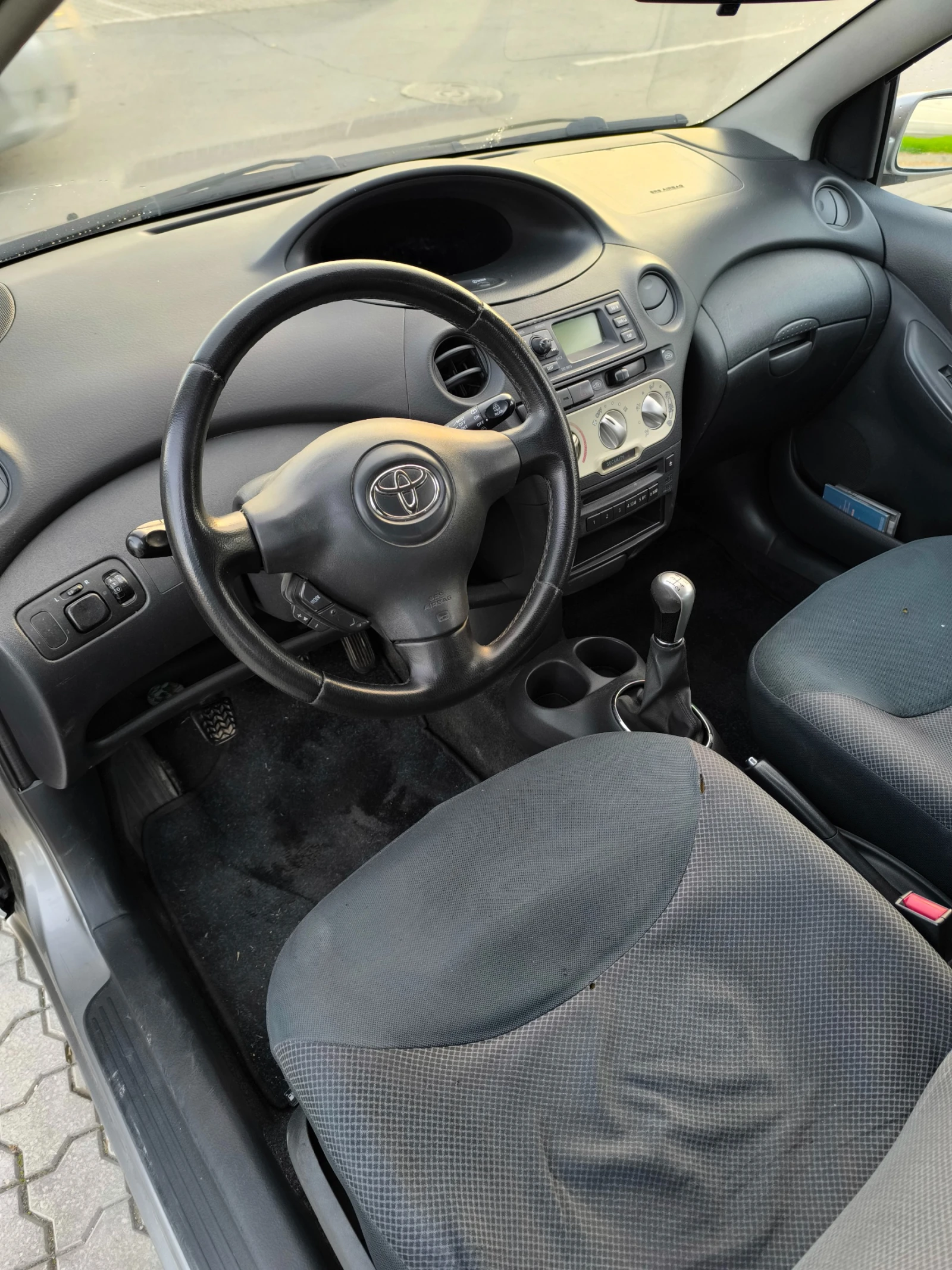 Toyota Yaris  - изображение 6