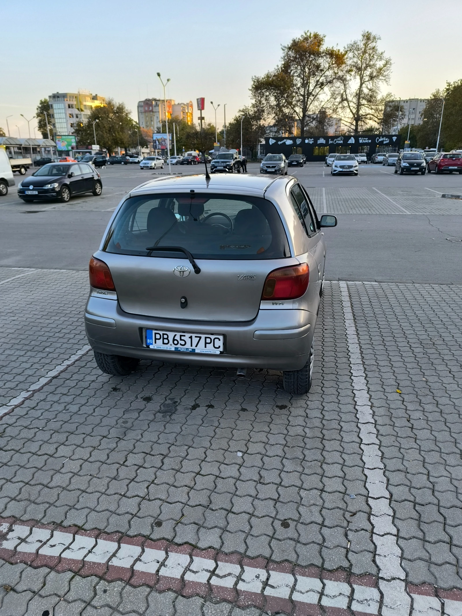 Toyota Yaris  - изображение 10