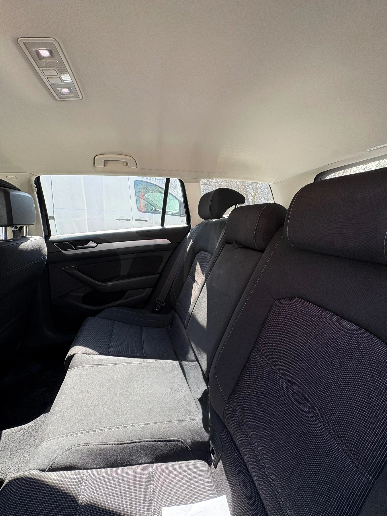 VW Passat, снимка 8 - Автомобили и джипове - 53846495