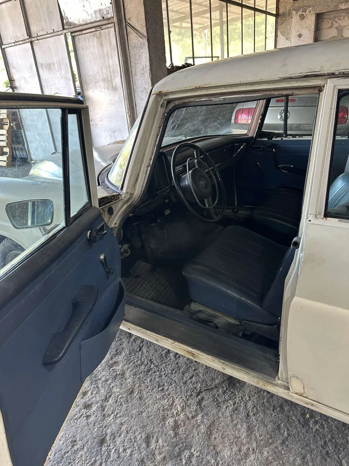 Mercedes-Benz 110, снимка 10 - Автомобили и джипове - 54731288