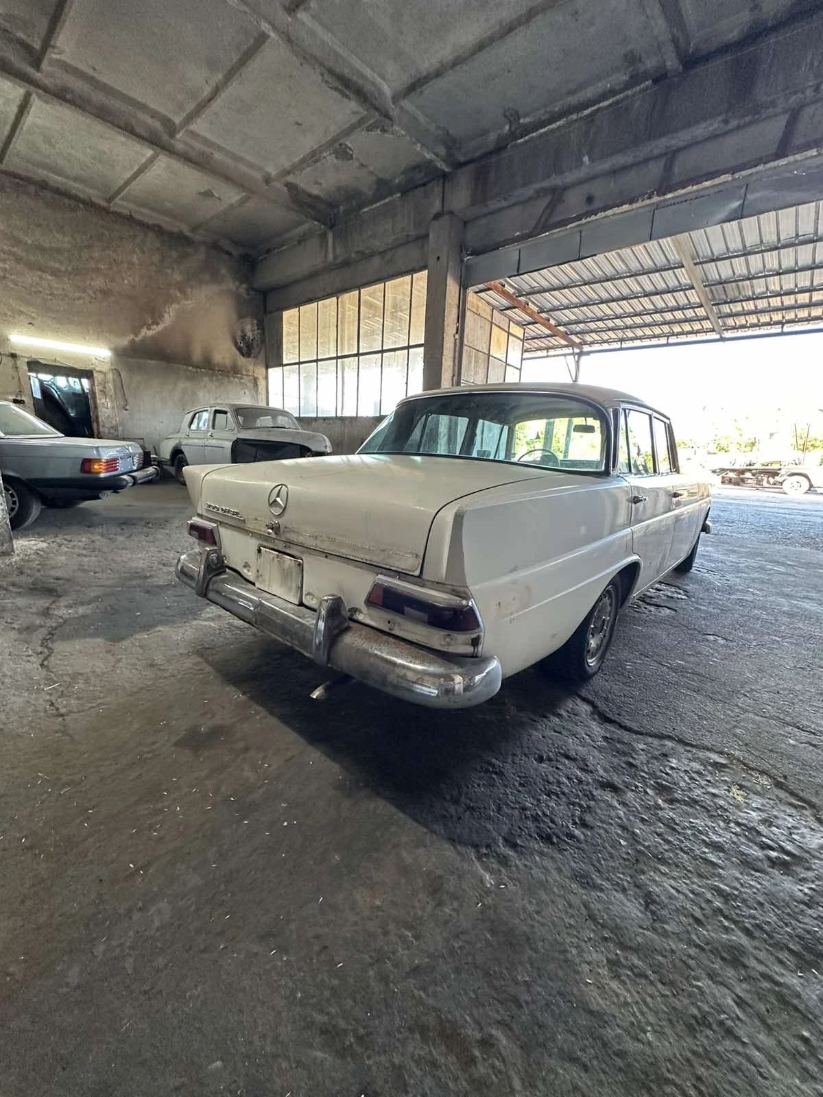 Mercedes-Benz 110, снимка 4 - Автомобили и джипове - 54731288