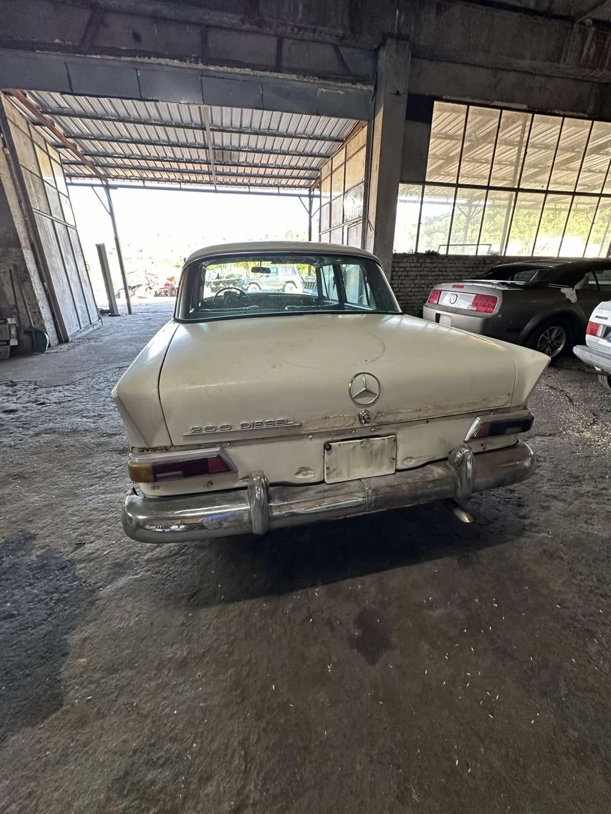 Mercedes-Benz 110, снимка 5 - Автомобили и джипове - 54731288