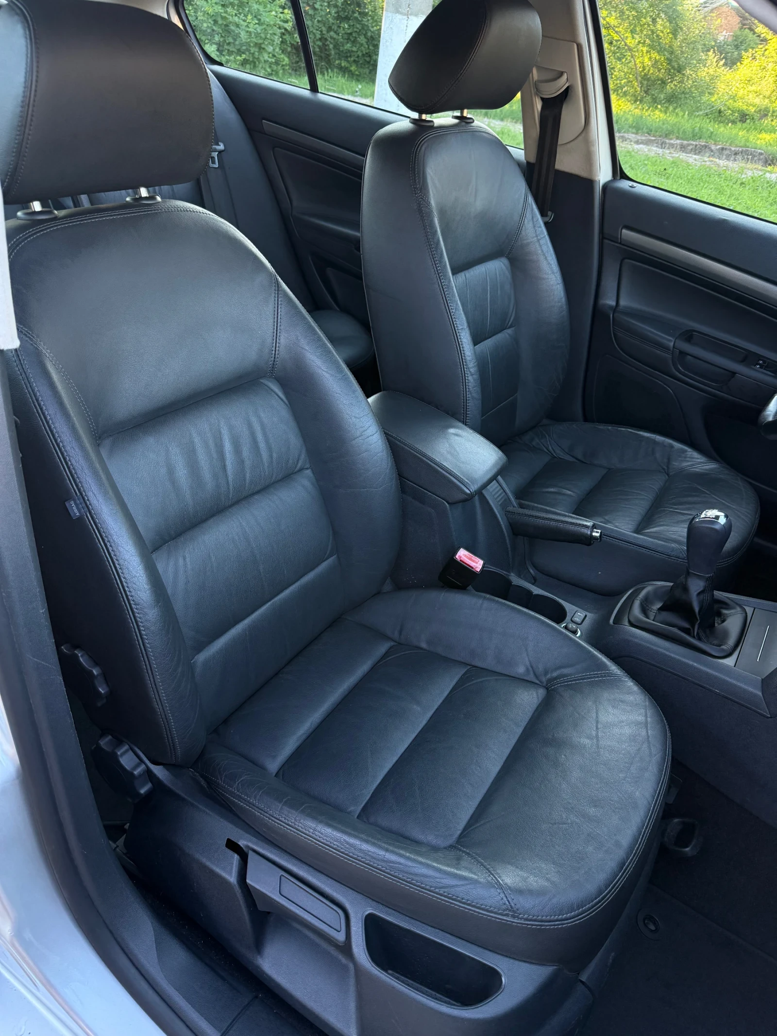 Skoda Octavia 1.9* Кожа* Климатроник, снимка 11 - Автомобили и джипове - 54769742