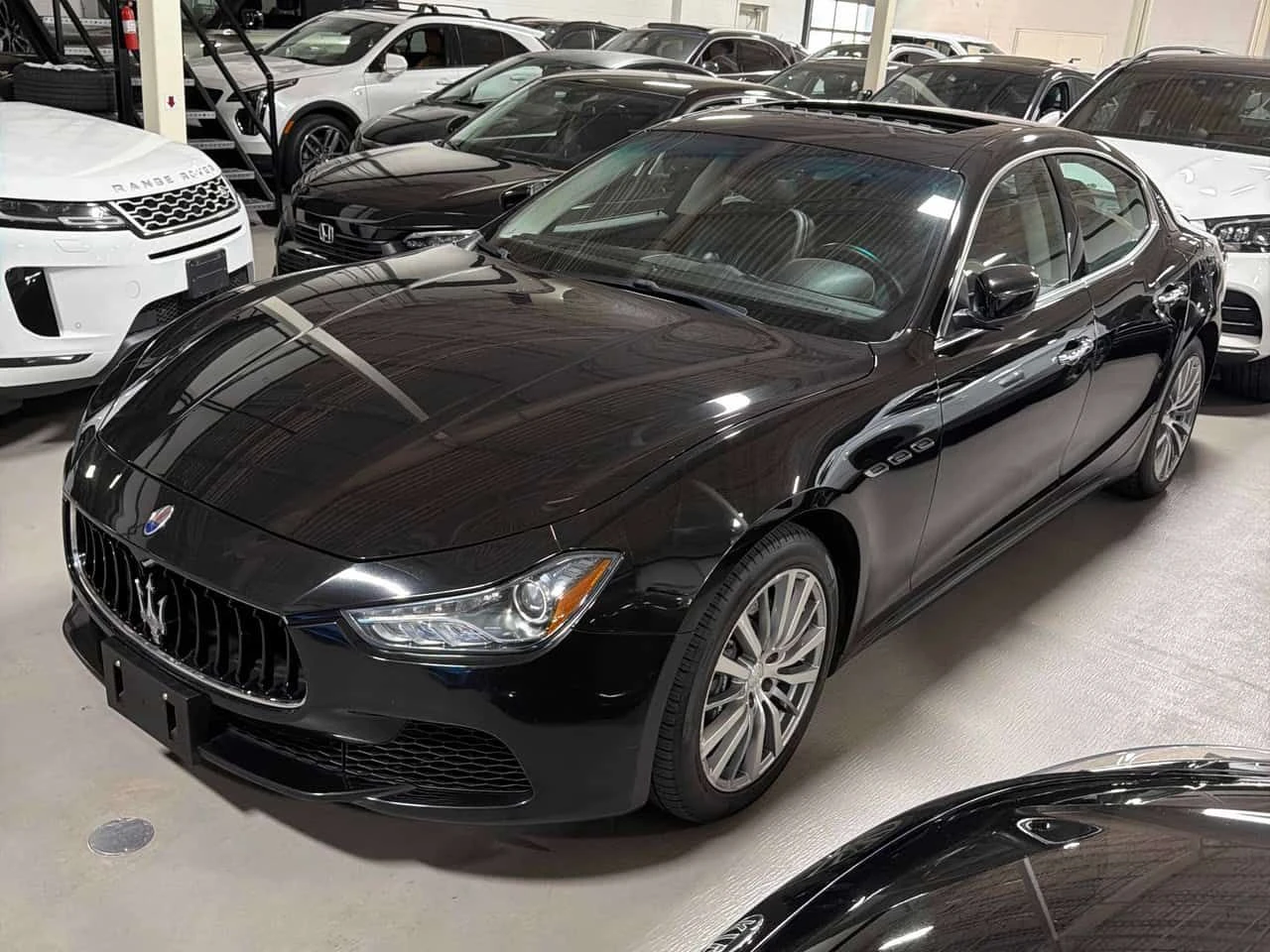 Maserati Ghibli S Q4/CARFAX/ПОДГРЕВ/ПАНО/2 КЛЮЧА/ФИНАНСИРАНЕ, снимка 2 - Автомобили и джипове - 55013738
