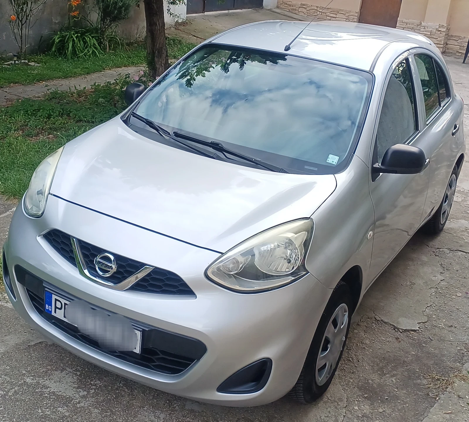 Nissan Micra