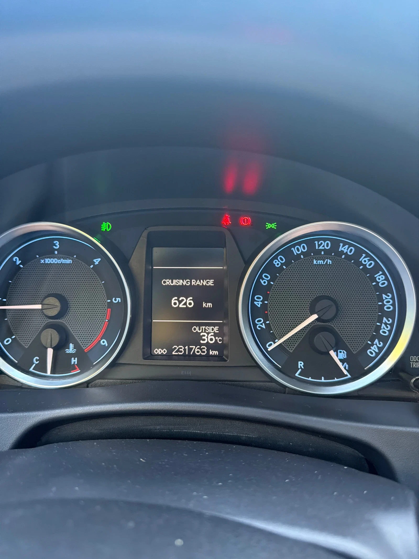 Toyota Auris 2.0D4D, снимка 5 - Автомобили и джипове - 55468714