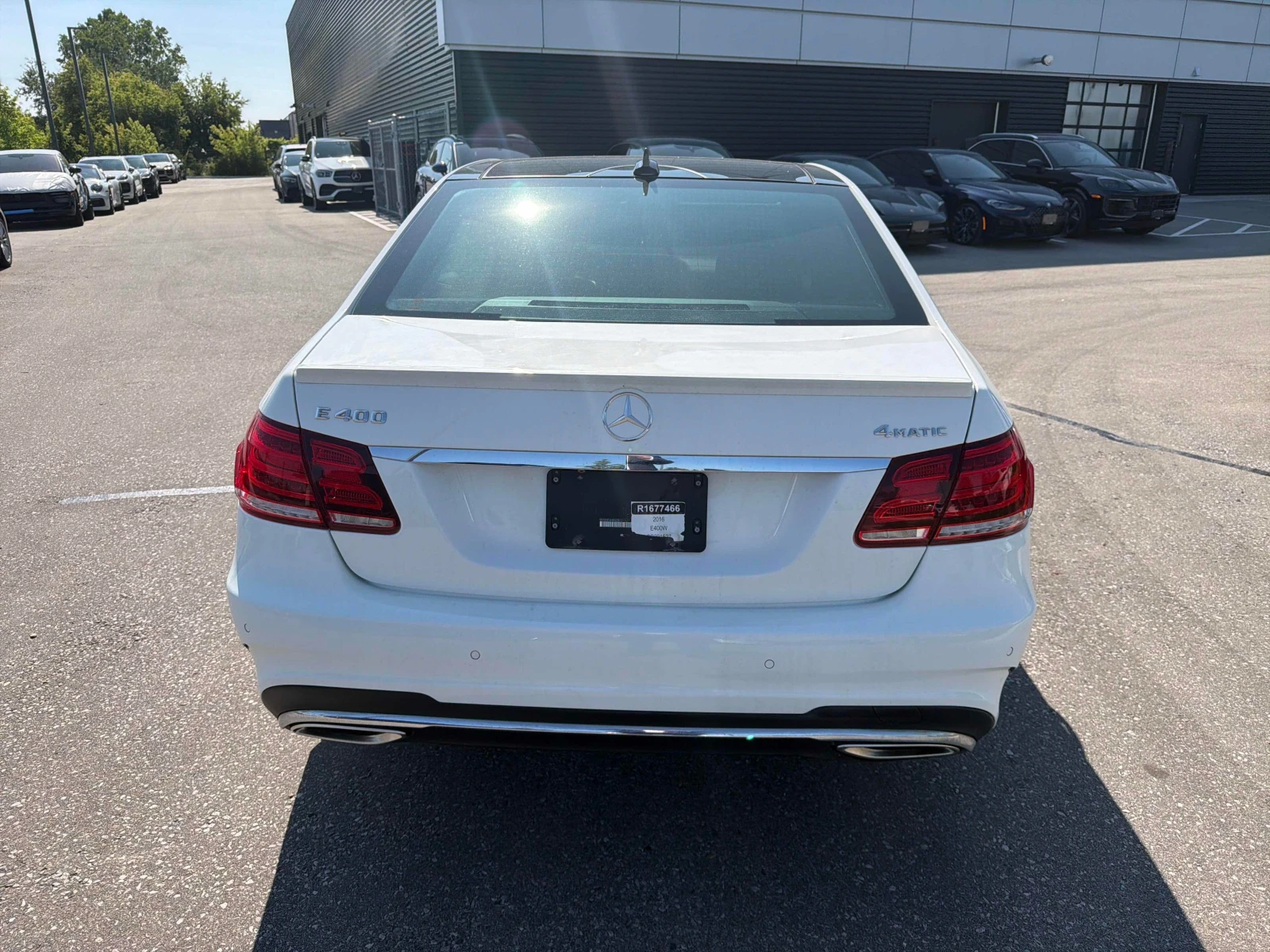 Mercedes-Benz E 400 AMG * 4MATIC * ПАНОРАМА * CARFAX * 44K KM * , снимка 5 - Автомобили и джипове - 55426191